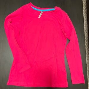 NWT girls 10/12 hot pink long sleeve t shirt is great for spring or fall!